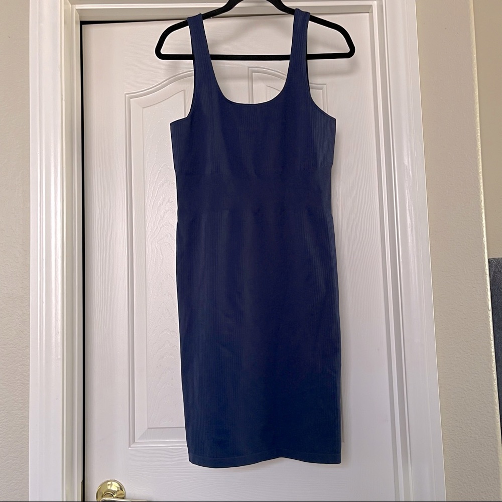 Balance Althletica Linear dress